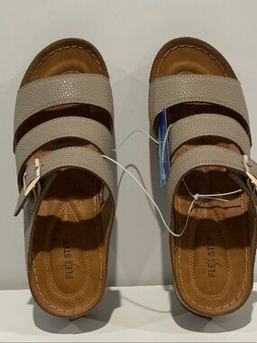 NWT Flex Step Taupe Triple Strap sandals with 1.5” graduating heel.